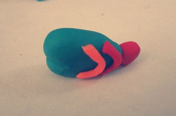 Plasticine hands teach you how to pinch cute little fishes