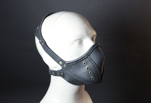 A leather goods brand has been selling motorcycle masks for 5 days in a row, and I sent them the drawings