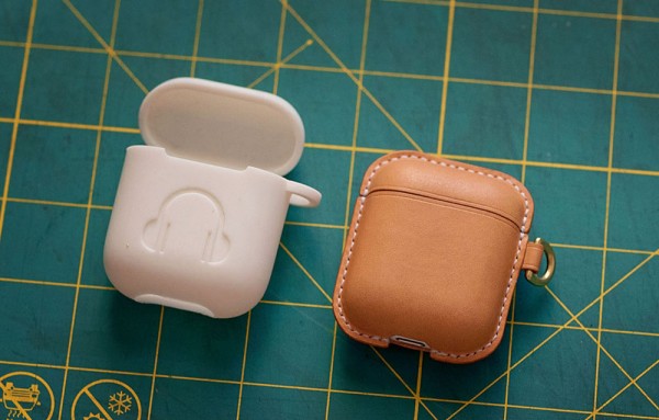 How to make a shape-shaped AirPods headphone case