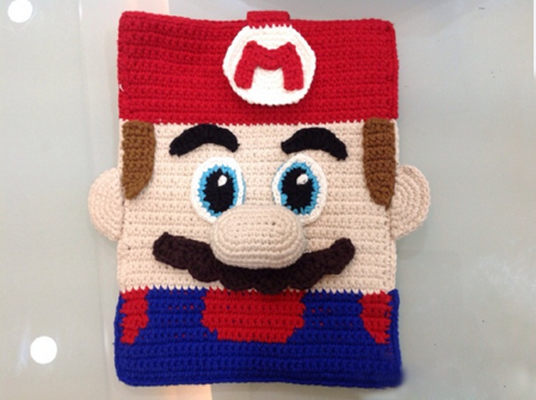 Super Mario mobile phone bag made by hand crochet and creative DIY