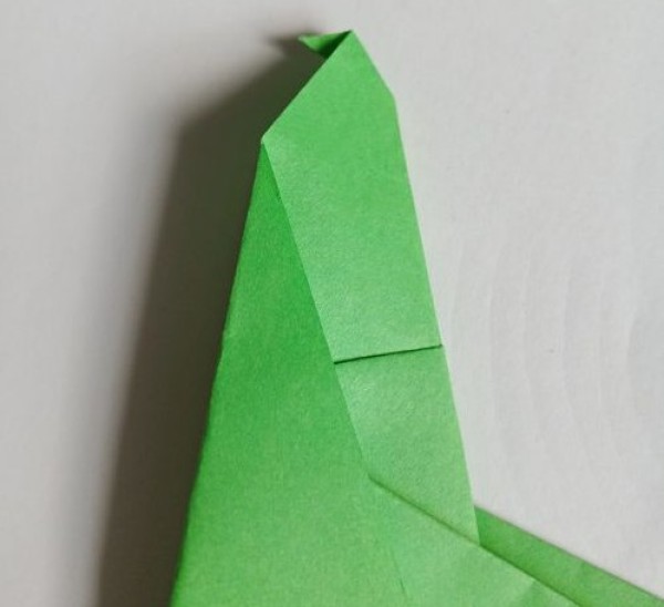 How to fold a locust? Simple origami tutorial for children