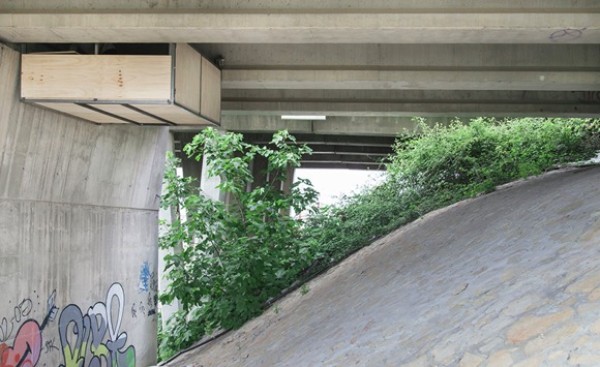 Private suspended studio under the overpass