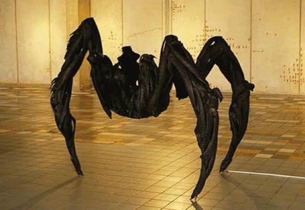 15 sculptures made from used tires