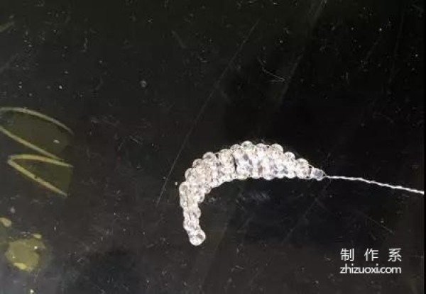 Hand-making method of charming Bianhua flower beaded jewelry