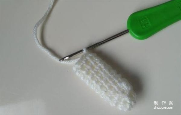 How to crochet piggy pendant