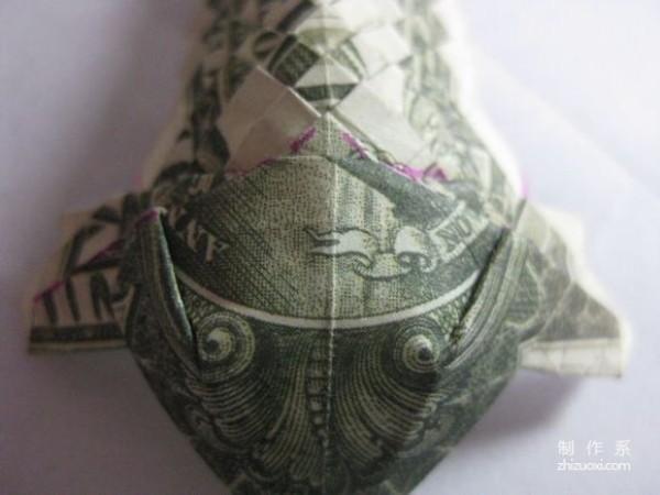 Detailed tutorial of dollar carp origami banknote real shot pictures