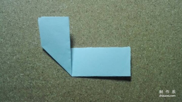 How to fold simple triangle origami using colored paper