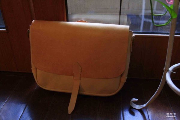 Araki handmade leather goods