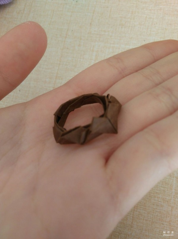 Simple origami tutorial for creative love rings