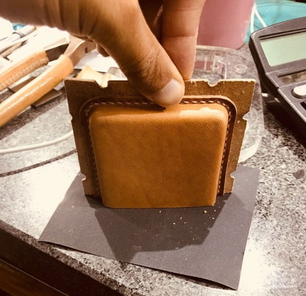 Using Acrylic Molds to Make Leather Cigarette Cases