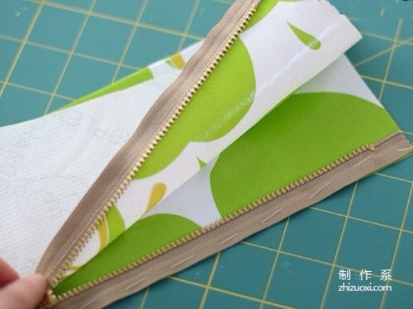 Practical fabric DIY tutorial, handmade fabric teaches you how to make a super simple and useful fabric pencil case