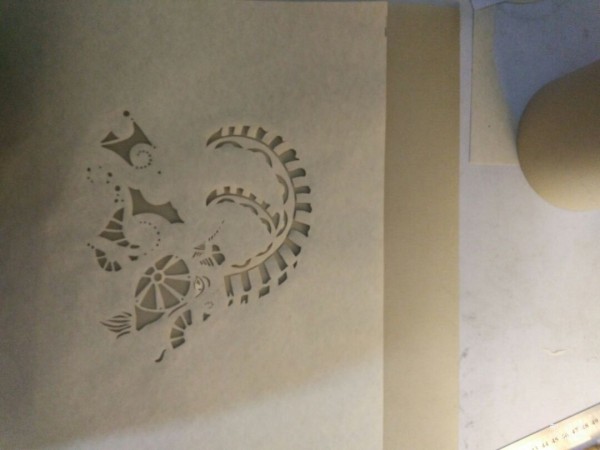 Tutorial on hand-carving pattern of paper-cut Capricorn handmade lampshade