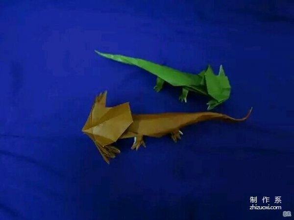 Origami tutorial for children using origami method to fold dinosaurs