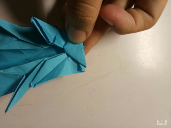 Origami goldfish, how to make a beautiful little fish by hand.