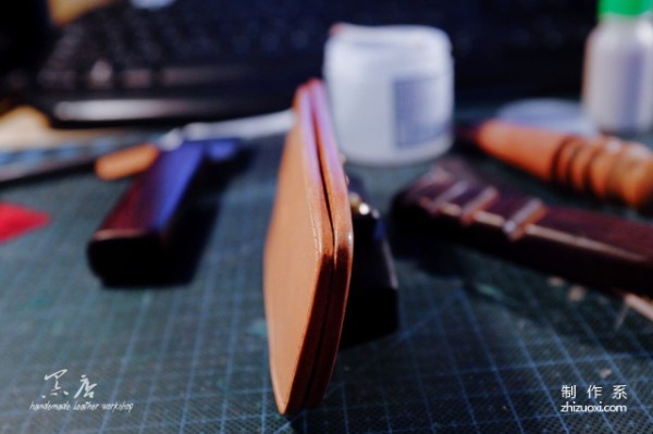 Koma sewing glasses case