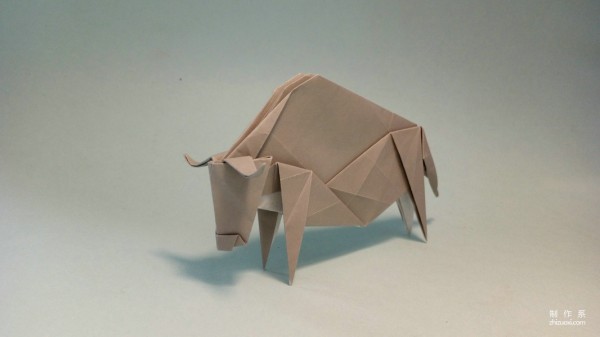 Bull origami, manual origami method of the zodiac sign Ox