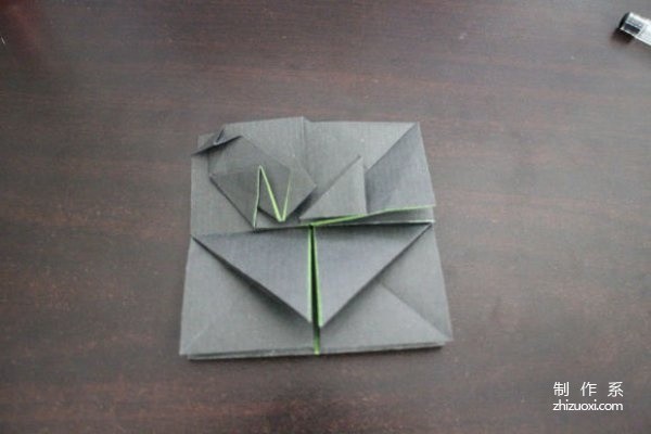 A very creative graphic tutorial on origami Nike logo