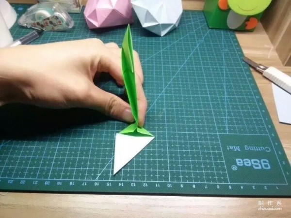 Origami sapling, a budding handmade origami making method