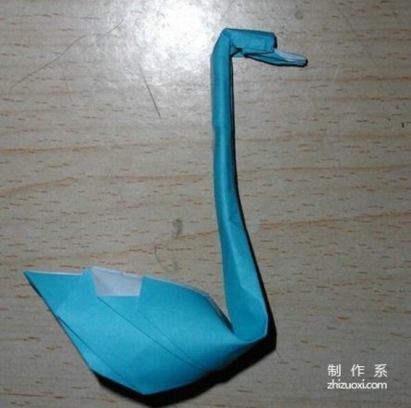 Simple little swan origami tutorial with illustrations. Teach you the steps to fold a swan.