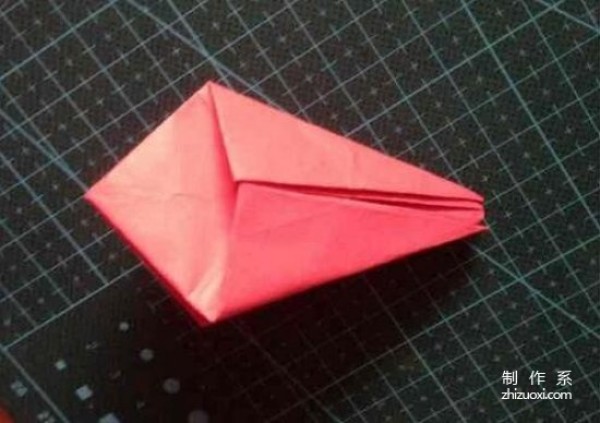 Illustrated tutorial on the origami method of folding paper into shining stars