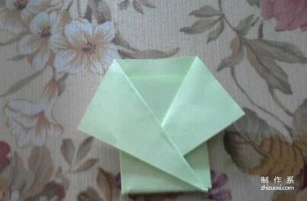 Detailed explanation of the origami method of simple fresh clothes for the second child with pictures