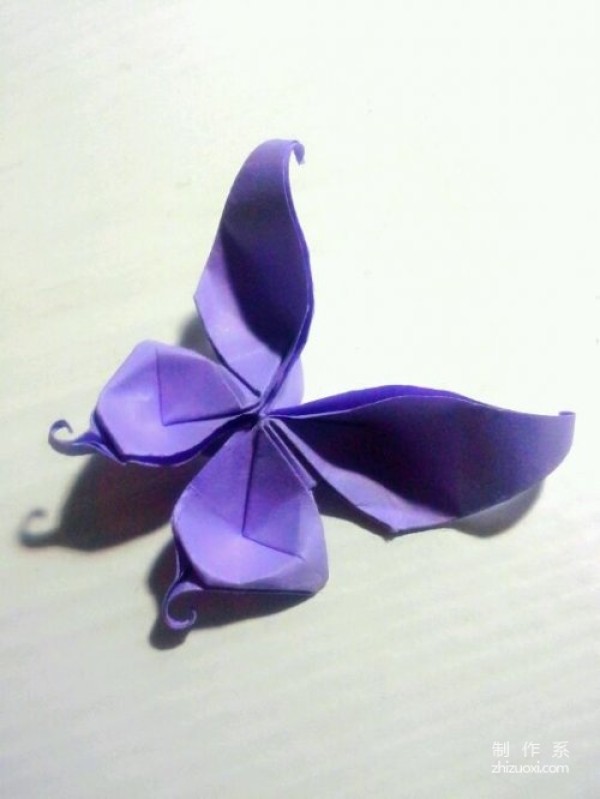 How to fold a butterfly. Beautiful tutorial on how to fold a swallowtail butterfly.