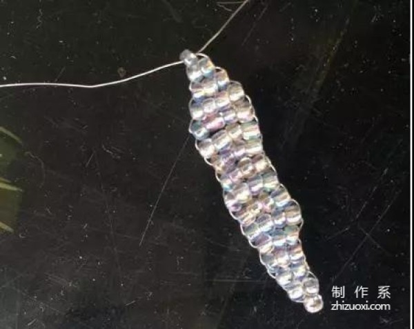 Hand-making method of charming Bianhua flower beaded jewelry