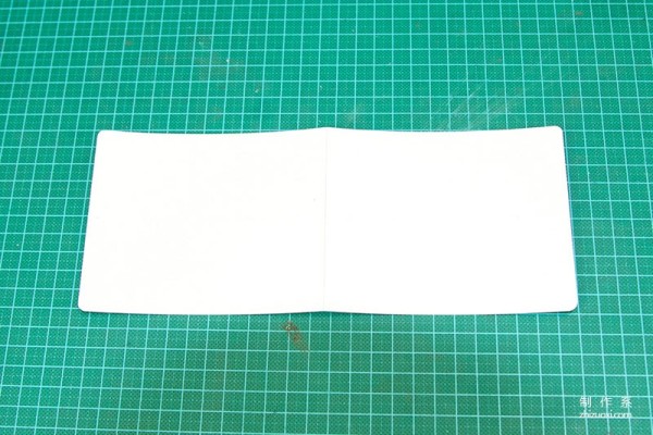 Basic production of paper patterns for handmade leather goods