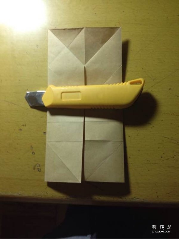 How to fold a mobile phone stand. Origami tutorial for the stand.