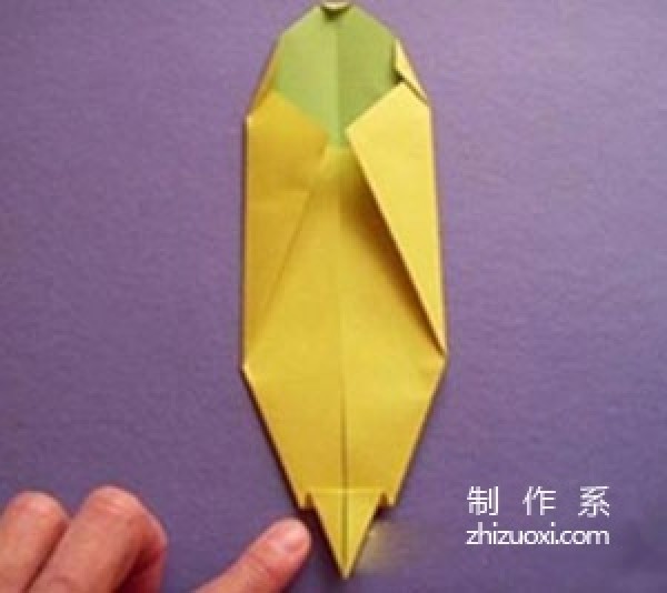 3D three-dimensional handmade origami holy fruit banana fruit folding tutorial