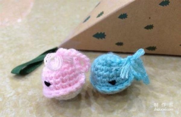 Wool knitting tutorial for couples little whale pendant jewelry