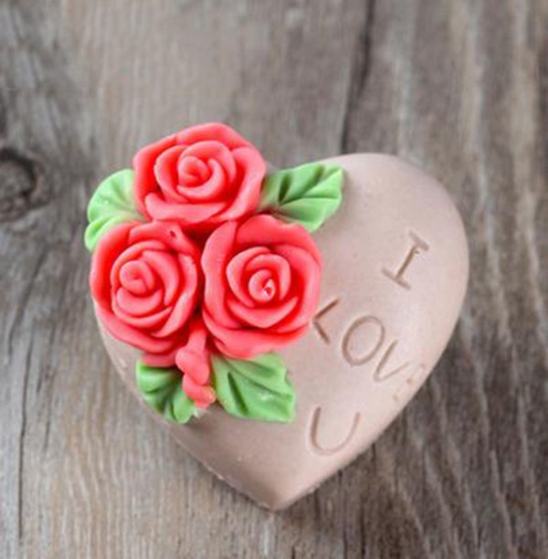 Appreciation of love rose handmade DIY chocolate-like handmade soap products