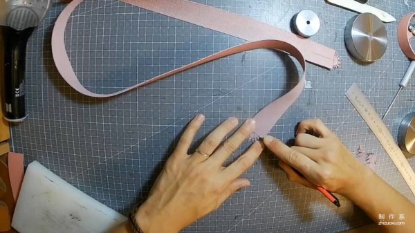 Make a Mini Leather Bucket Bag