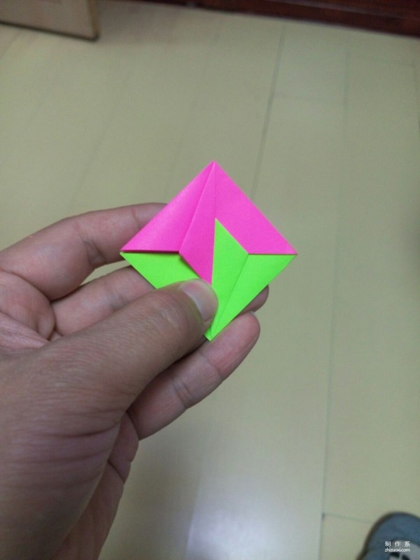 Making a paper crane bookmark, origami making tutorial for a double-sided paper crane bookmark