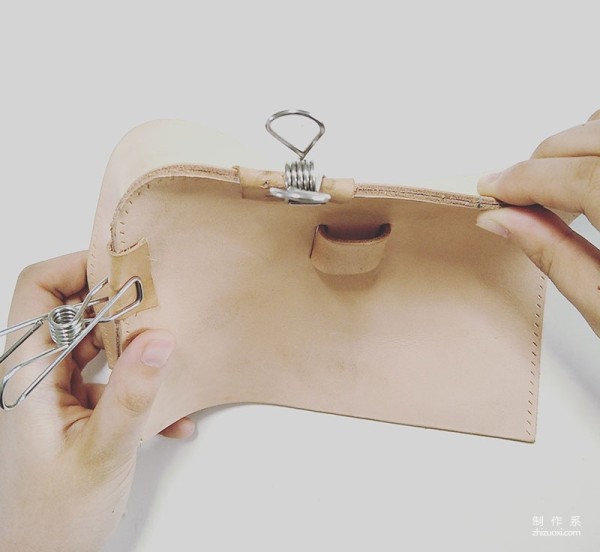 Wuzhi handmade leather goods, the making process of a shoulder bag