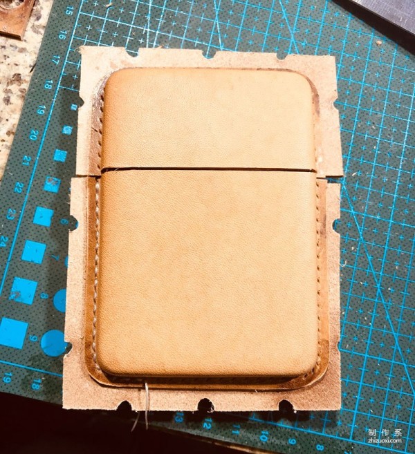 Using Acrylic Molds to Make Leather Cigarette Cases