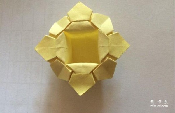 Simple and beautiful handmade origami method of paper box with sunflower petals