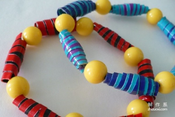 Illustration of how to make DIY creative bracelets using colored insulating tape