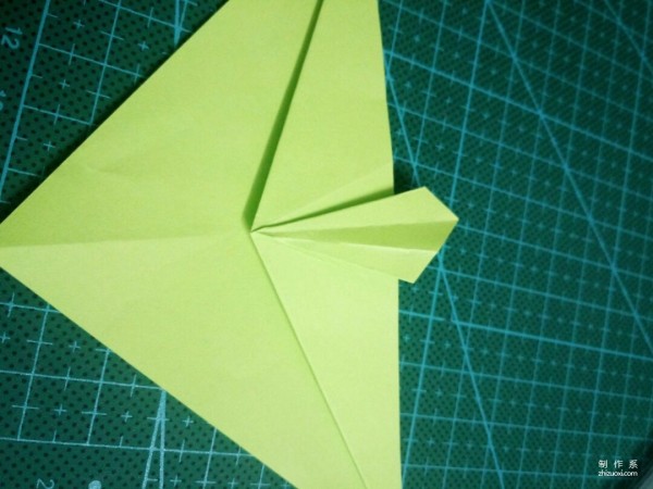 How to make origami of a super cute mantis