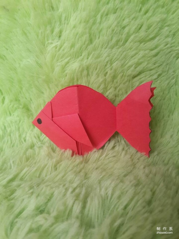 Origami goldfish, a simple and beautiful handmade origami method