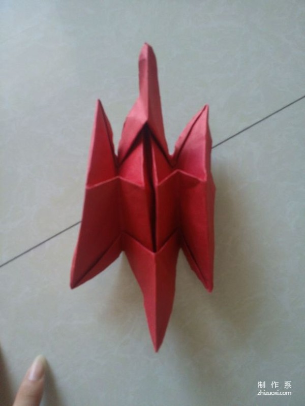 Real-life illustrated tutorial on how to make fox origami