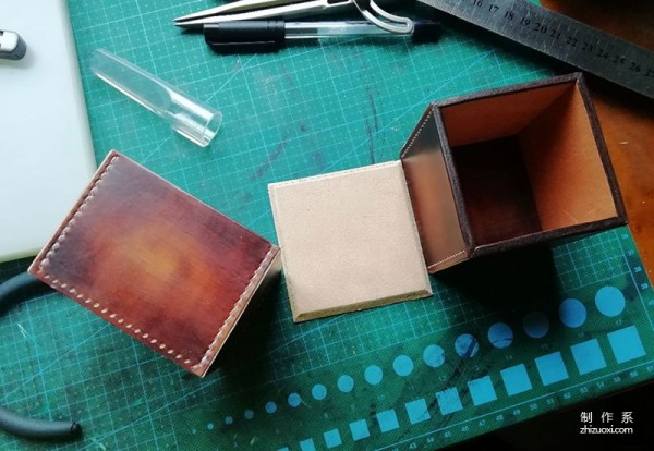 Leather box made by horse stitching