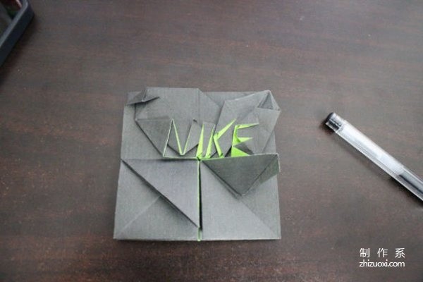 A very creative graphic tutorial on origami Nike logo