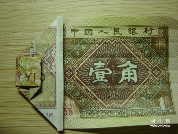 Illustrated tutorial for DIY handmade origami camera toys using RMB or US dollar banknotes