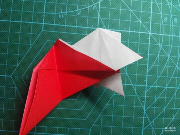 Illustrated tutorial on the origami method of the cute little fox