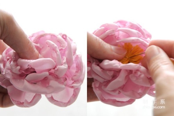 Artificial flowers made by handmade fabric DIY to create realistic flower decorations