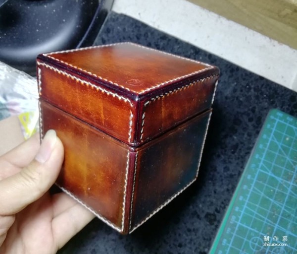 Leather box made by horse stitching