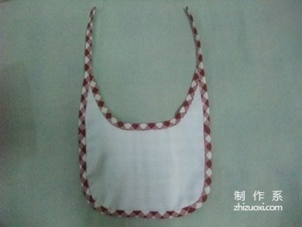 Detailed tutorial on the innovative double-sided bibs. Mothers who are handy may wish to take a look at how to make bibs.