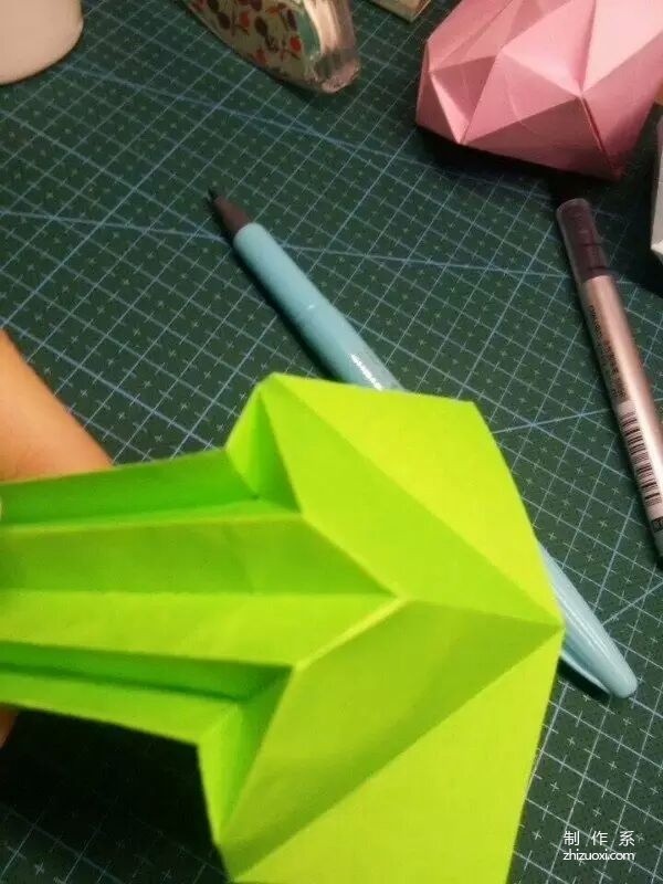 Origami sapling, a budding handmade origami making method