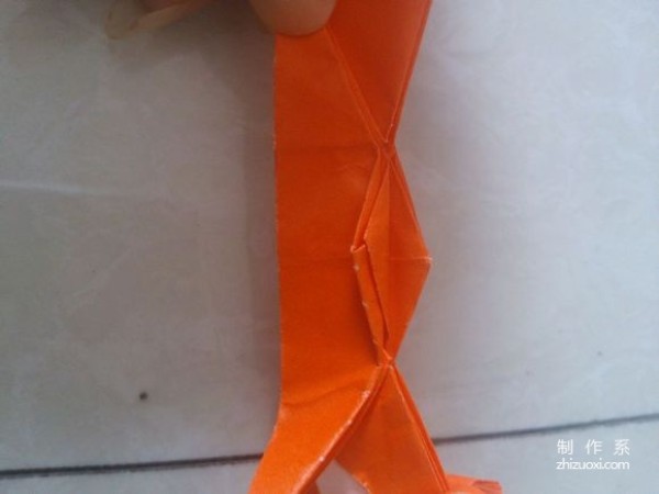 Real-life illustrated tutorial on how to make fox origami